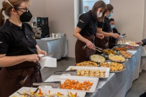 Il buffet con catering del ristorante Ventunogrammi
