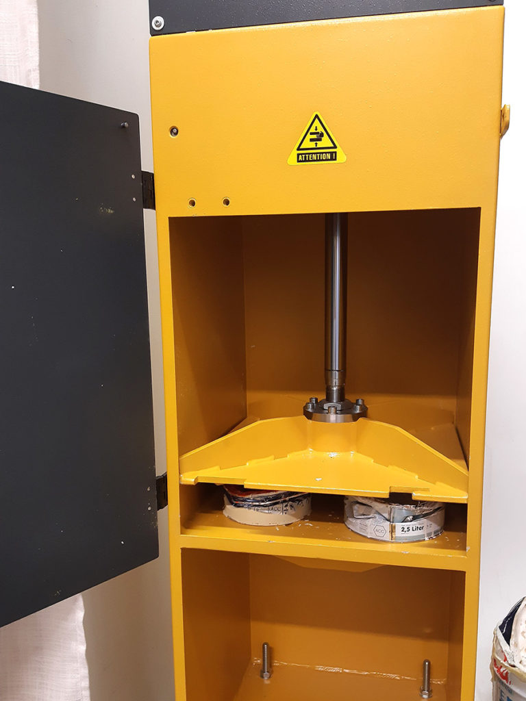 falcor schiaccia fusti e barattoli